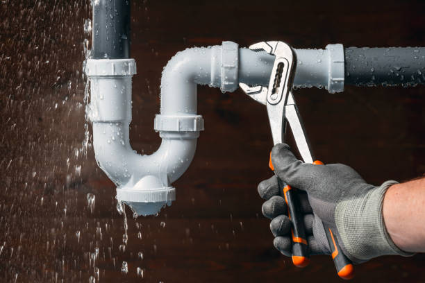 Professional Drain Cleaning technician working in Brookport, IL